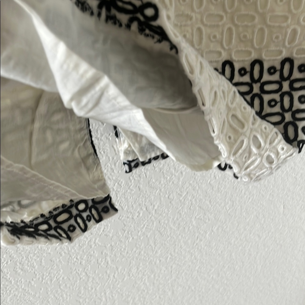 Black and White Patterned Two-Piece Set - Picture 8 of 12
